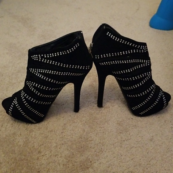 Booties - Picture 3 of 4